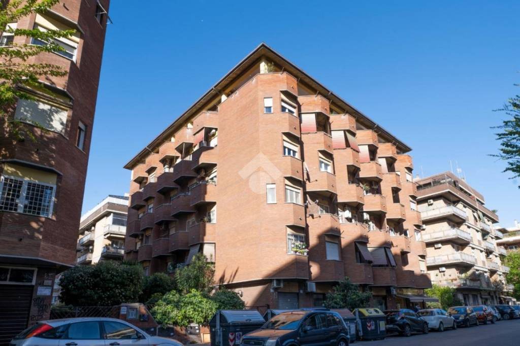 appartamento in vendita a Roma in zona Ostia