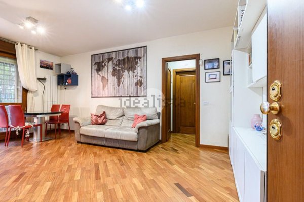 appartamento in vendita a Roma in zona Corviale