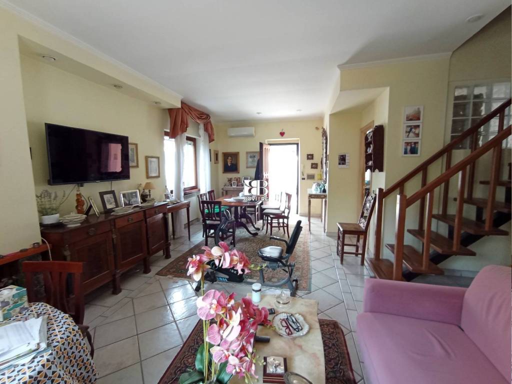 casa indipendente in vendita a Roma in zona Infernetto
