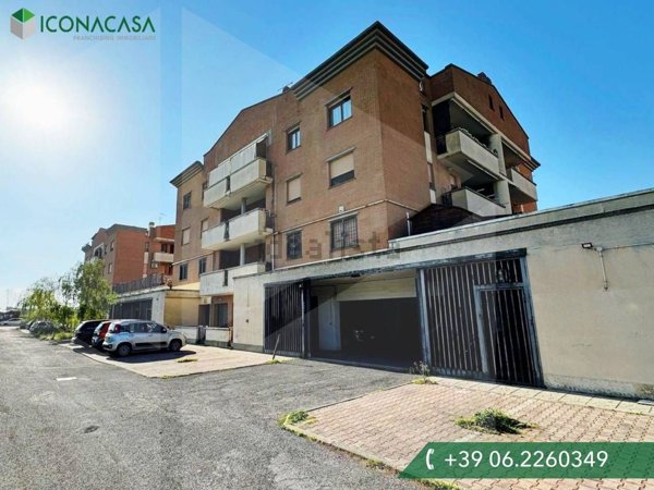 appartamento in vendita a Roma in zona Castelverde