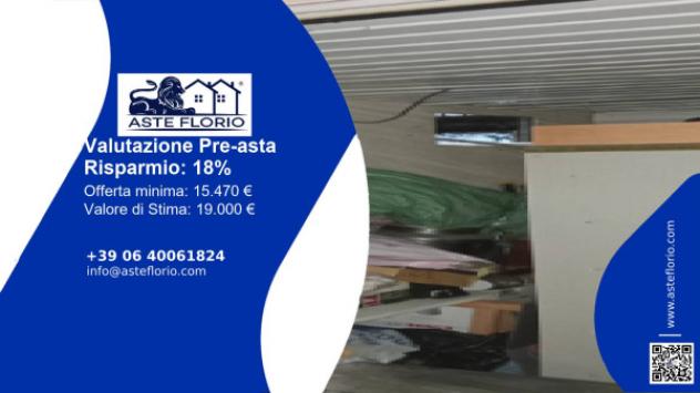 locale commerciale in vendita a Roma in zona Casal Morena