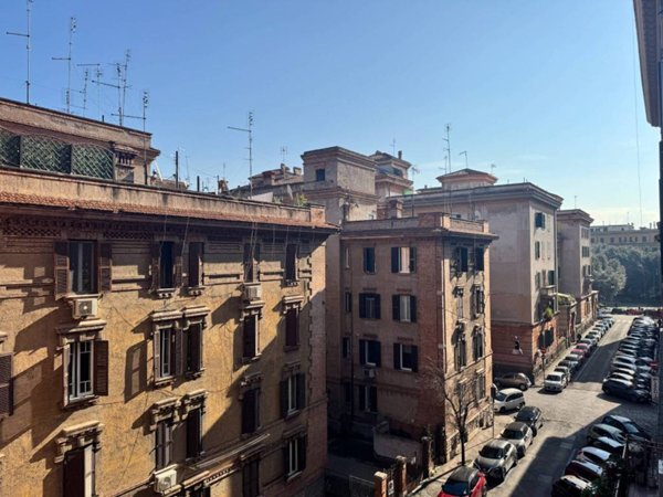 appartamento in vendita a Roma in zona Testaccio