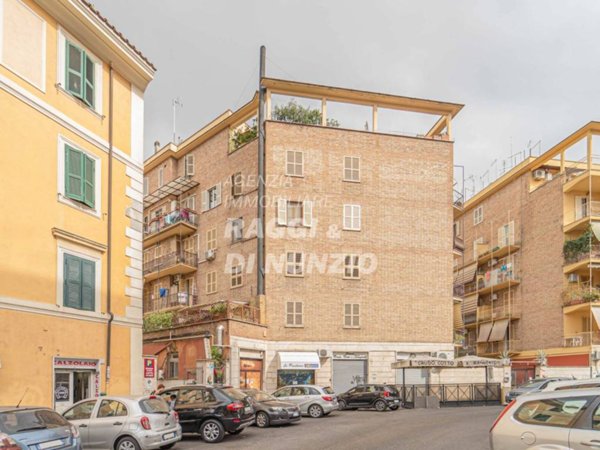 appartamento in vendita a Roma in zona Tuscolano
