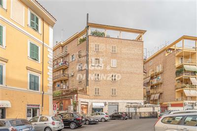 appartamento in vendita a Roma in zona Tuscolano
