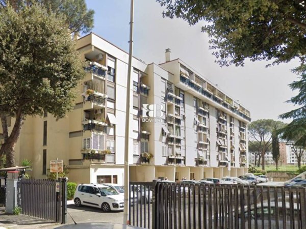 appartamento in vendita a Roma in zona Torre Angela