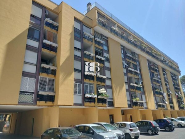 appartamento in vendita a Roma in zona Torre Angela