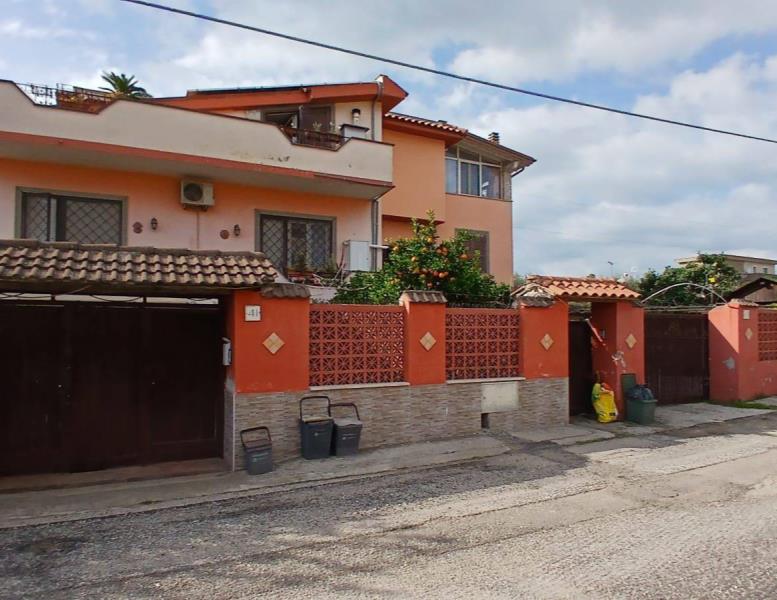 casa indipendente in vendita a Roma in zona Castelverde
