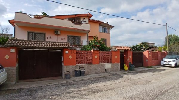 appartamento in vendita a Roma in zona Castelverde