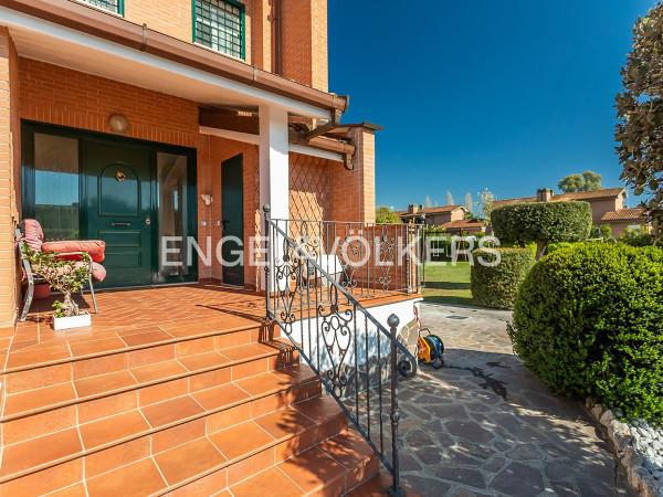 casa indipendente in vendita a Roma in zona Casal Palocco