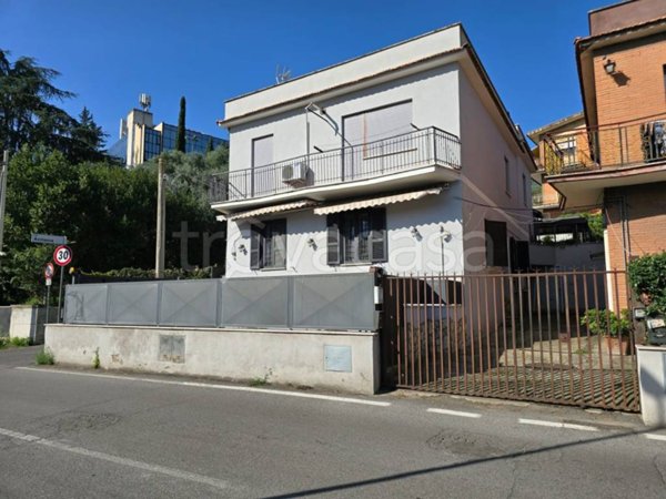 appartamento in vendita a Roma in zona Montespaccato
