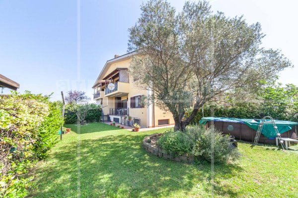 appartamento in vendita a Roma in zona Selvotta