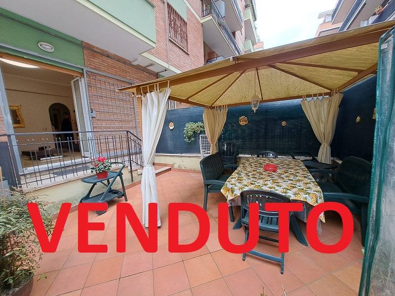 appartamento in vendita a Roma in zona Ostia