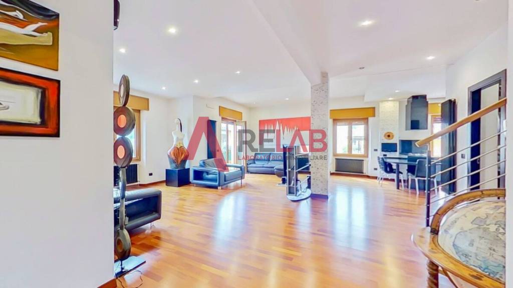 appartamento in vendita a Roma in zona Appio Latino