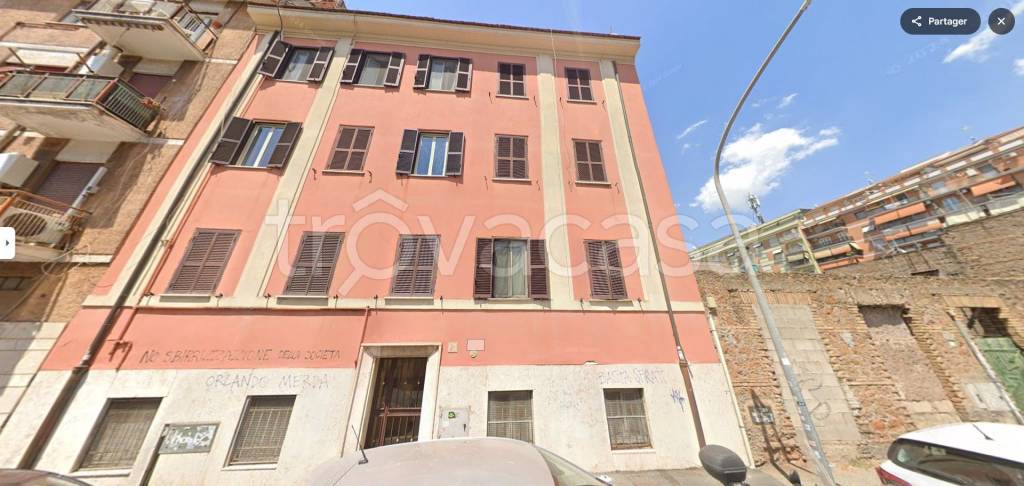 appartamento in vendita a Roma in zona Tuscolano