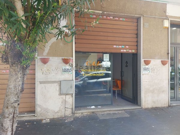 negozio in vendita a Roma in zona Portuense