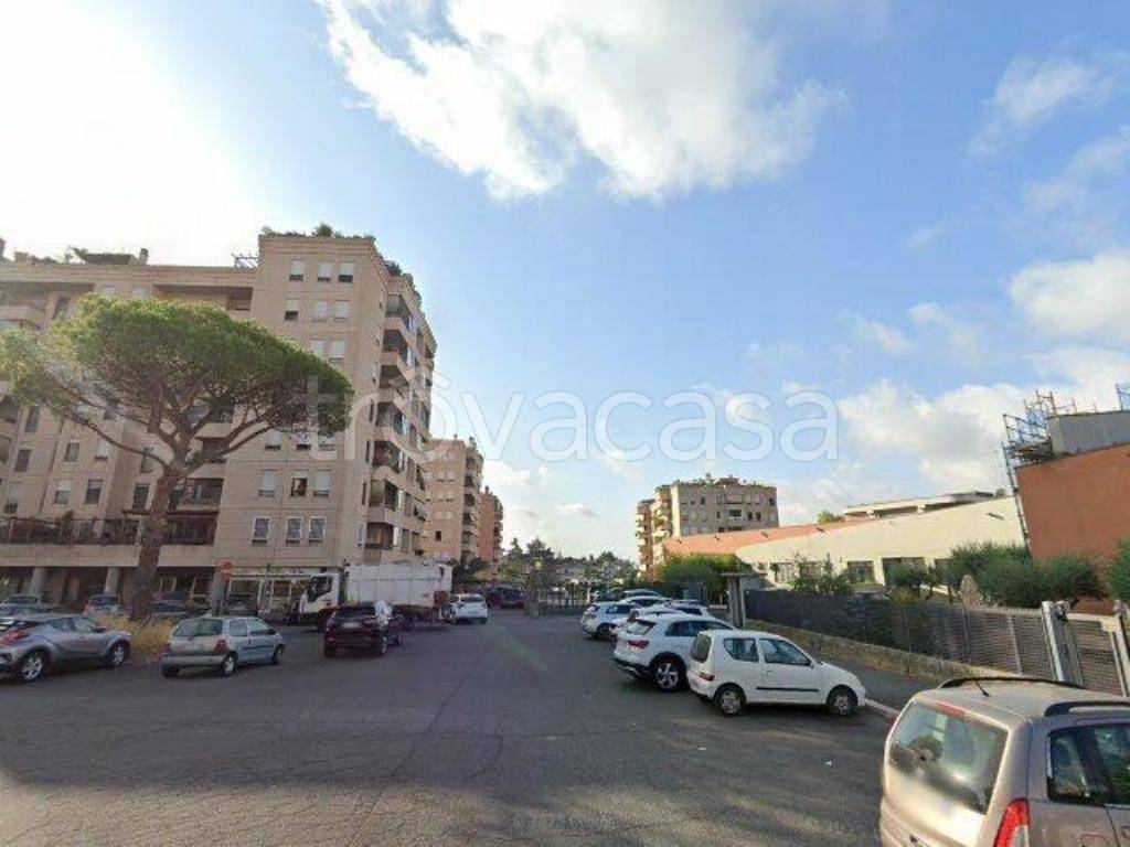 casa indipendente in vendita a Roma in zona Torrino