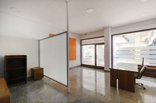 locale commerciale in vendita a Roma