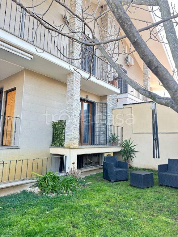 casa indipendente in vendita a Roma in zona Dragona/Bagnoletto