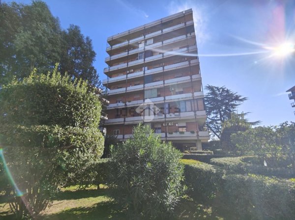 appartamento in vendita a Roma in zona Torre Spaccata