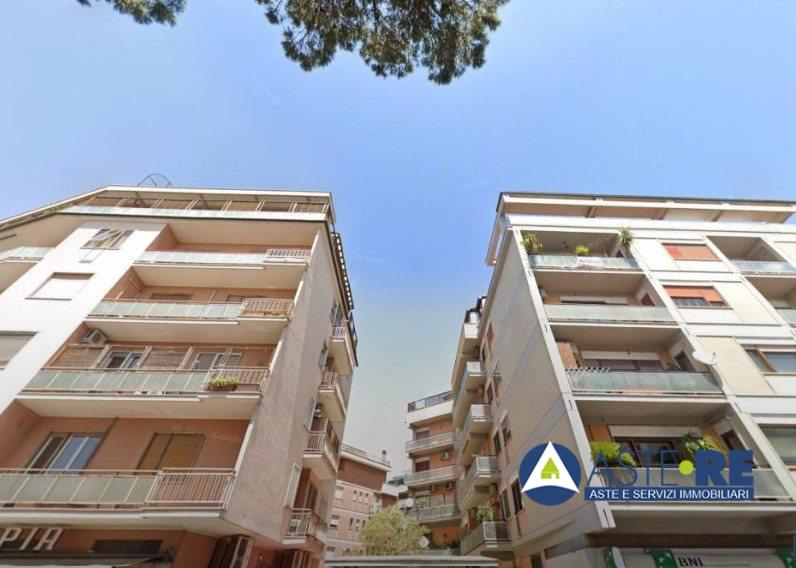 appartamento in vendita a Roma in zona Rione Monti/Campitelli