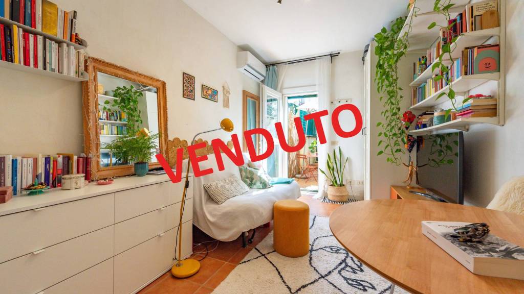 appartamento in vendita a Roma in zona Tuscolano