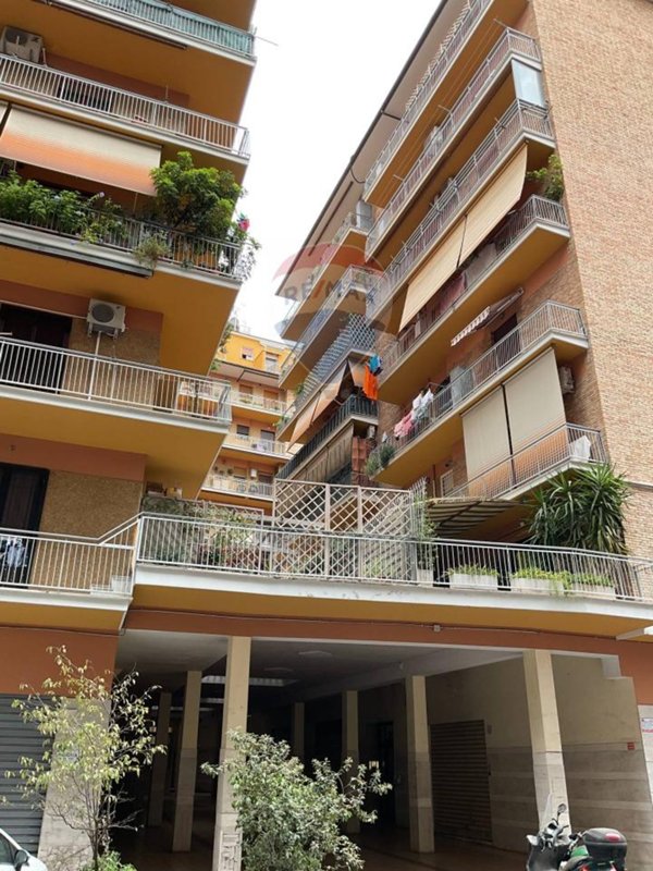 appartamento in vendita a Roma in zona Don Bosco
