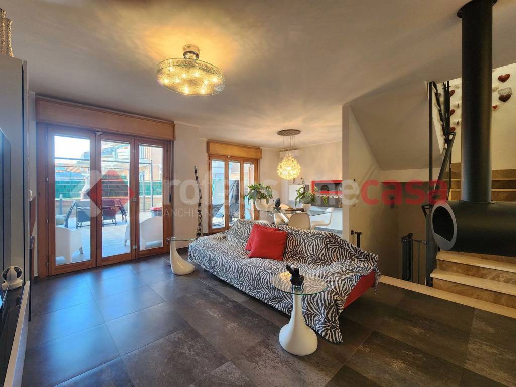 casa indipendente in vendita a Roma in zona Cesano