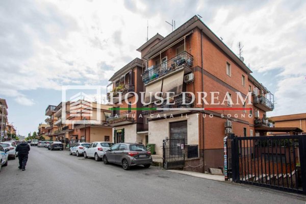 appartamento in vendita a Roma in zona Tor Vergata/Torrenova