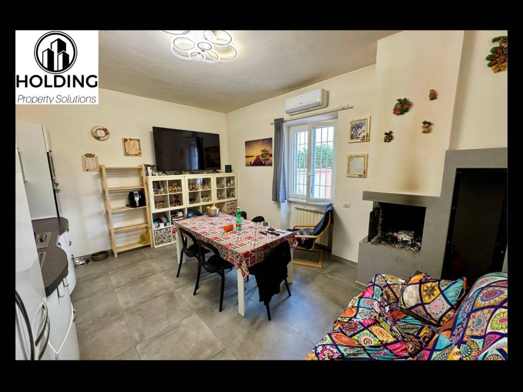 appartamento in vendita a Roma in zona Giuliano Dalmata