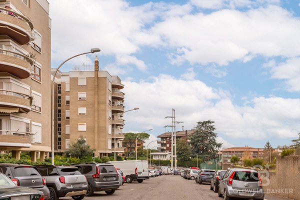 appartamento in vendita a Roma in zona Aurelio