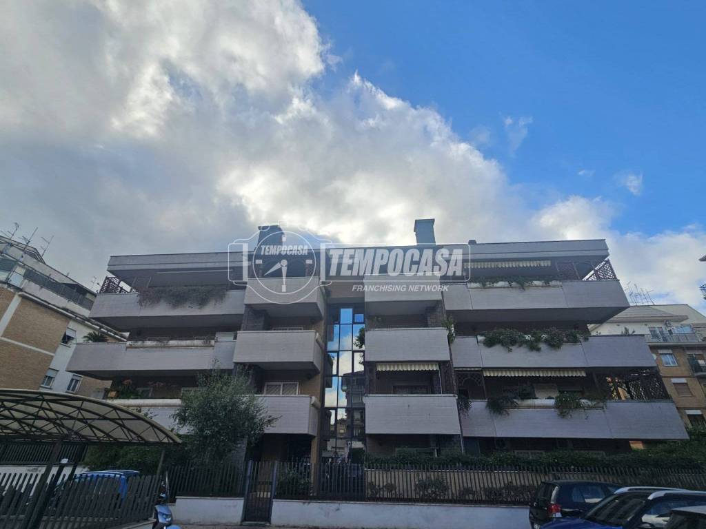 appartamento in vendita a Roma in zona Torrevecchia