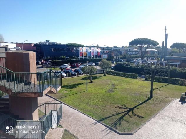 negozio in vendita a Roma in zona Axa