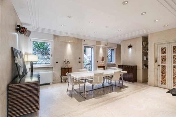 appartamento in vendita a Roma in zona Centro Storico