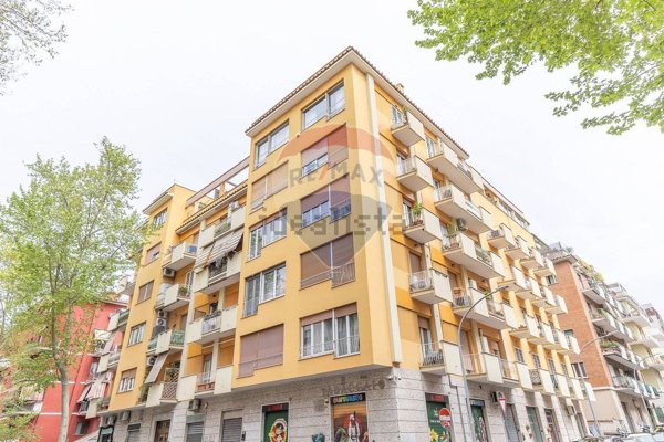 appartamento in vendita a Roma in zona Appio Latino