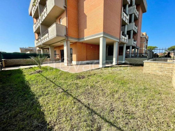 appartamento in vendita a Roma in zona Ponte di Nona