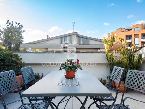 appartamento in vendita a Roma in zona Tre Pini - Poggio dei Fiori