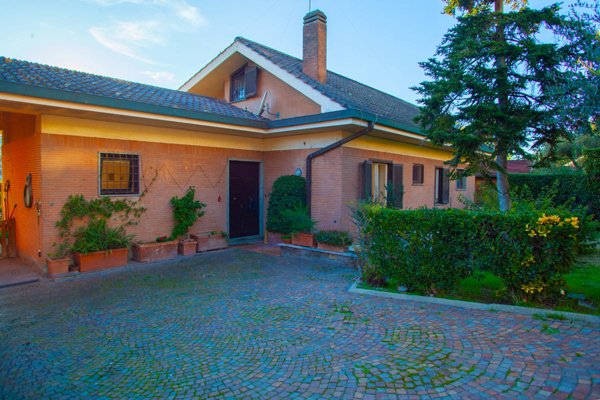 casa indipendente in vendita a Roma in zona Gianicolense