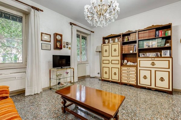 appartamento in vendita a Roma in zona Appio Latino