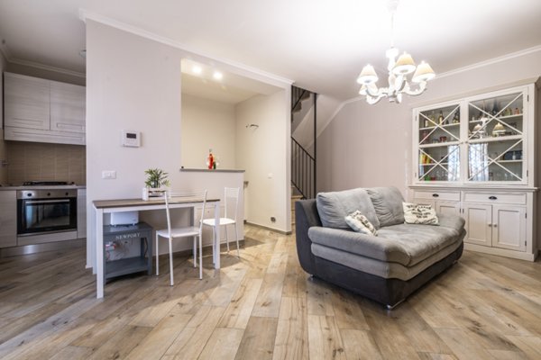 casa indipendente in vendita a Roma in zona Torrione Cerquetta