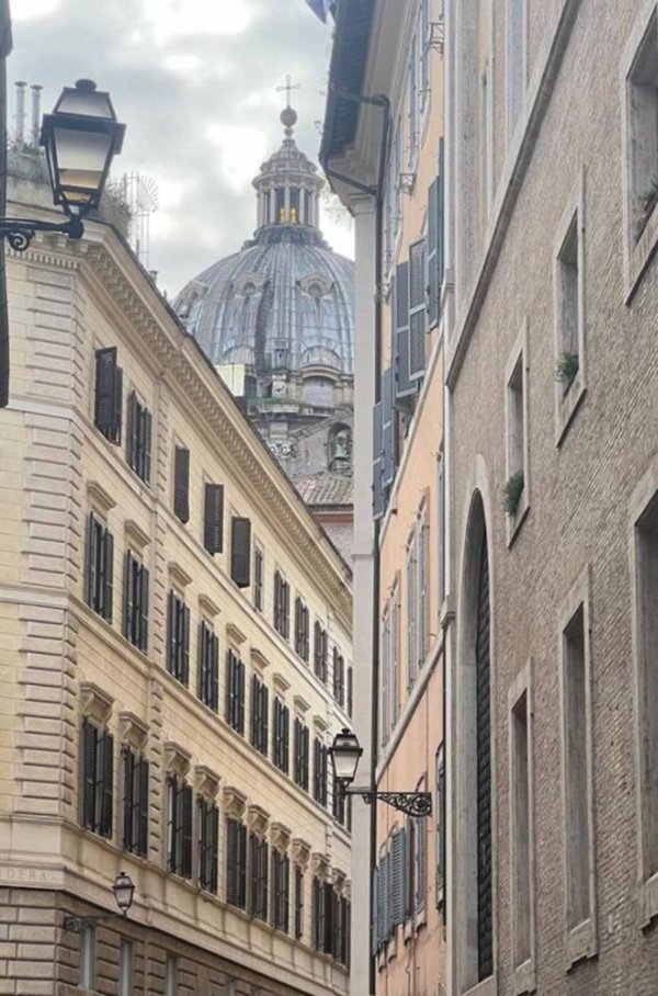 appartamento in vendita a Roma in zona Parione/Sant'Eustachio