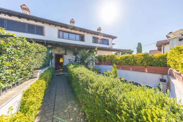 appartamento in vendita a Roma in zona Borghesiana