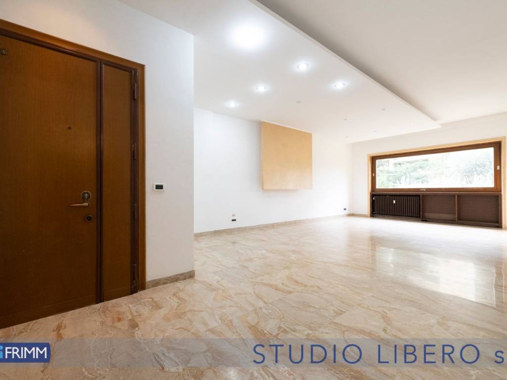 appartamento in vendita a Roma in zona Tor di Quinto