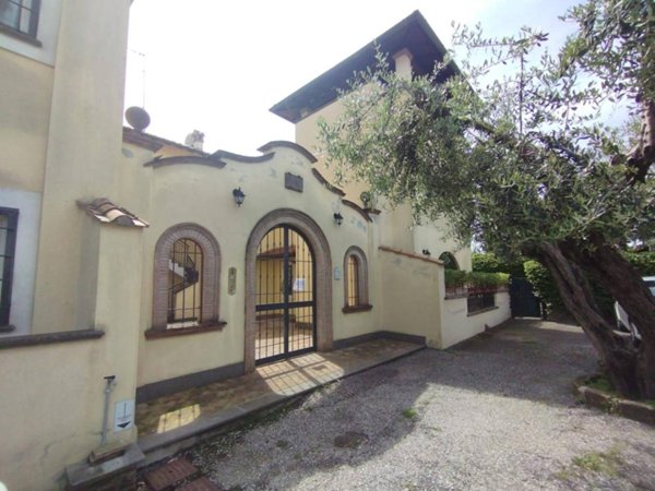 casa indipendente in vendita a Roma in zona Torrione Cerquetta