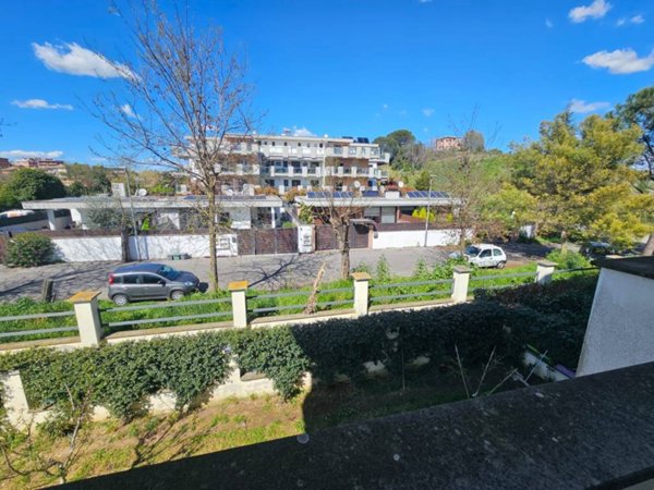 appartamento in vendita a Roma in zona Massimina/Casal Lumbroso