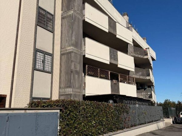 appartamento in vendita a Roma in zona Casalotti