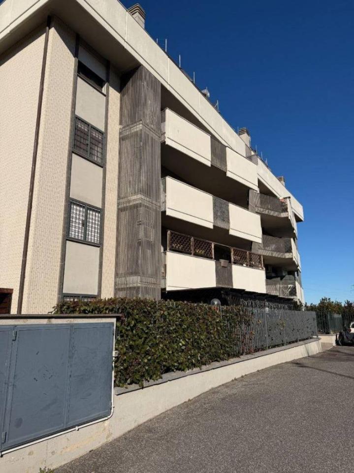 appartamento in vendita a Roma in zona Casalotti