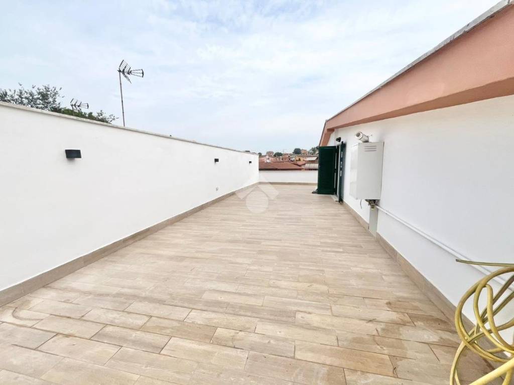 appartamento in vendita a Roma in zona Castel di Leva