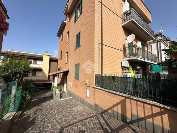 appartamento in vendita a Roma in zona Casalotti