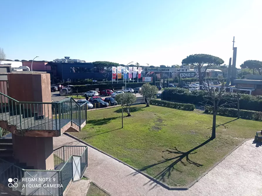 negozio in vendita a Roma in zona Axa