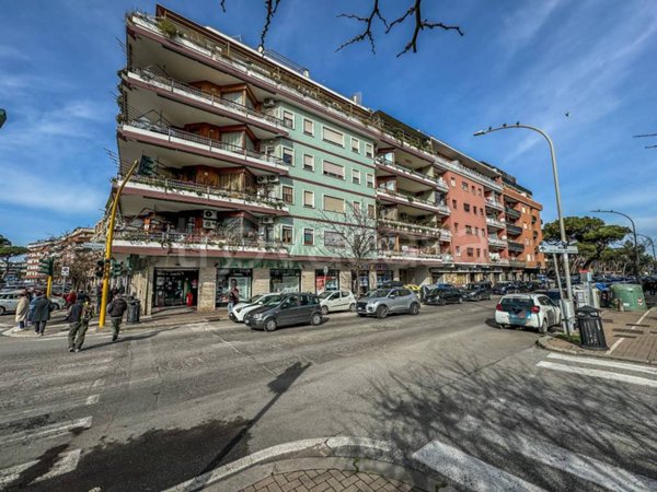 appartamento in vendita a Roma in zona Ostia